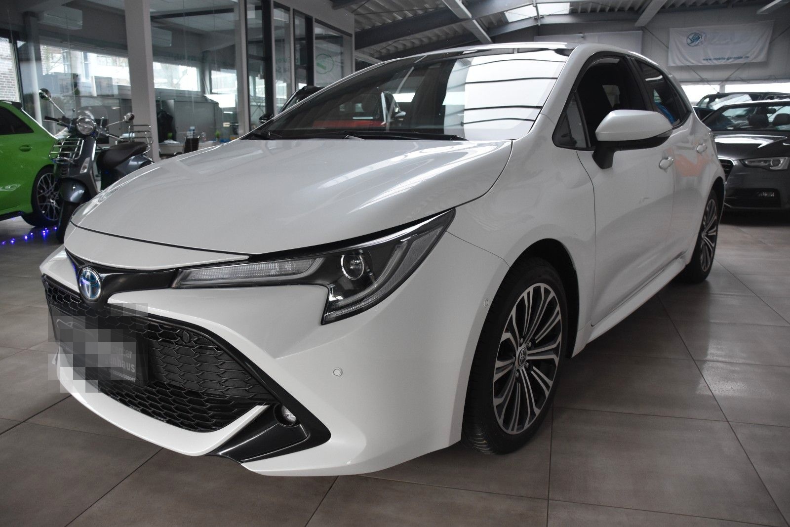 Toyota Corolla Hybrid Team D LED Kamera AppNavi Tempo foto 9