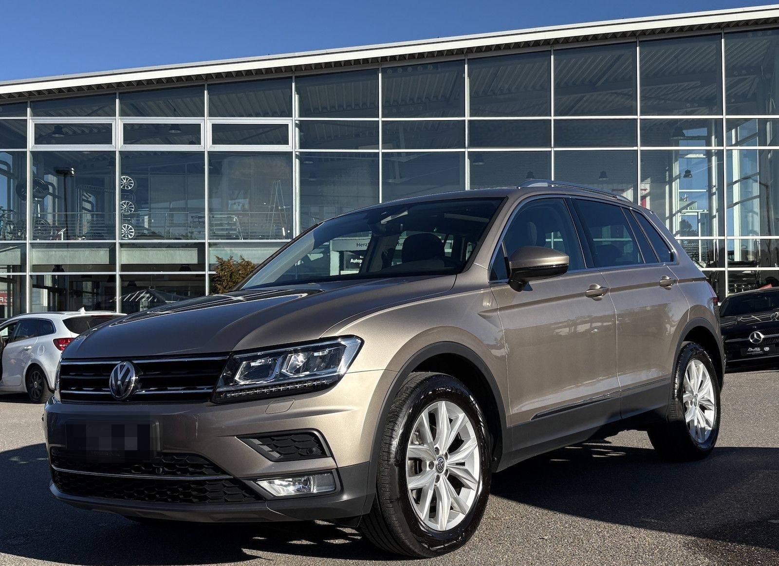 Volkswagen Tiguan 2.0 TDI HIGHLINE/4x4/PANO/STANDHEIZUNG foto 2