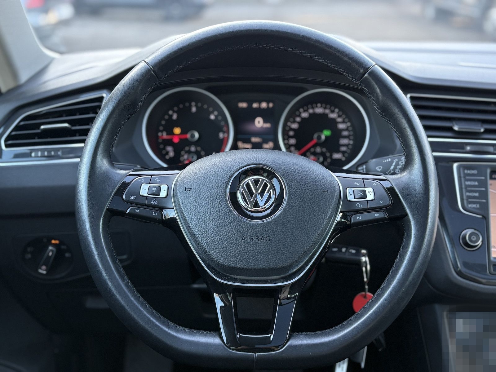 Volkswagen Tiguan 2.0 TDI HIGHLINE/4x4/PANO/STANDHEIZUNG foto 16