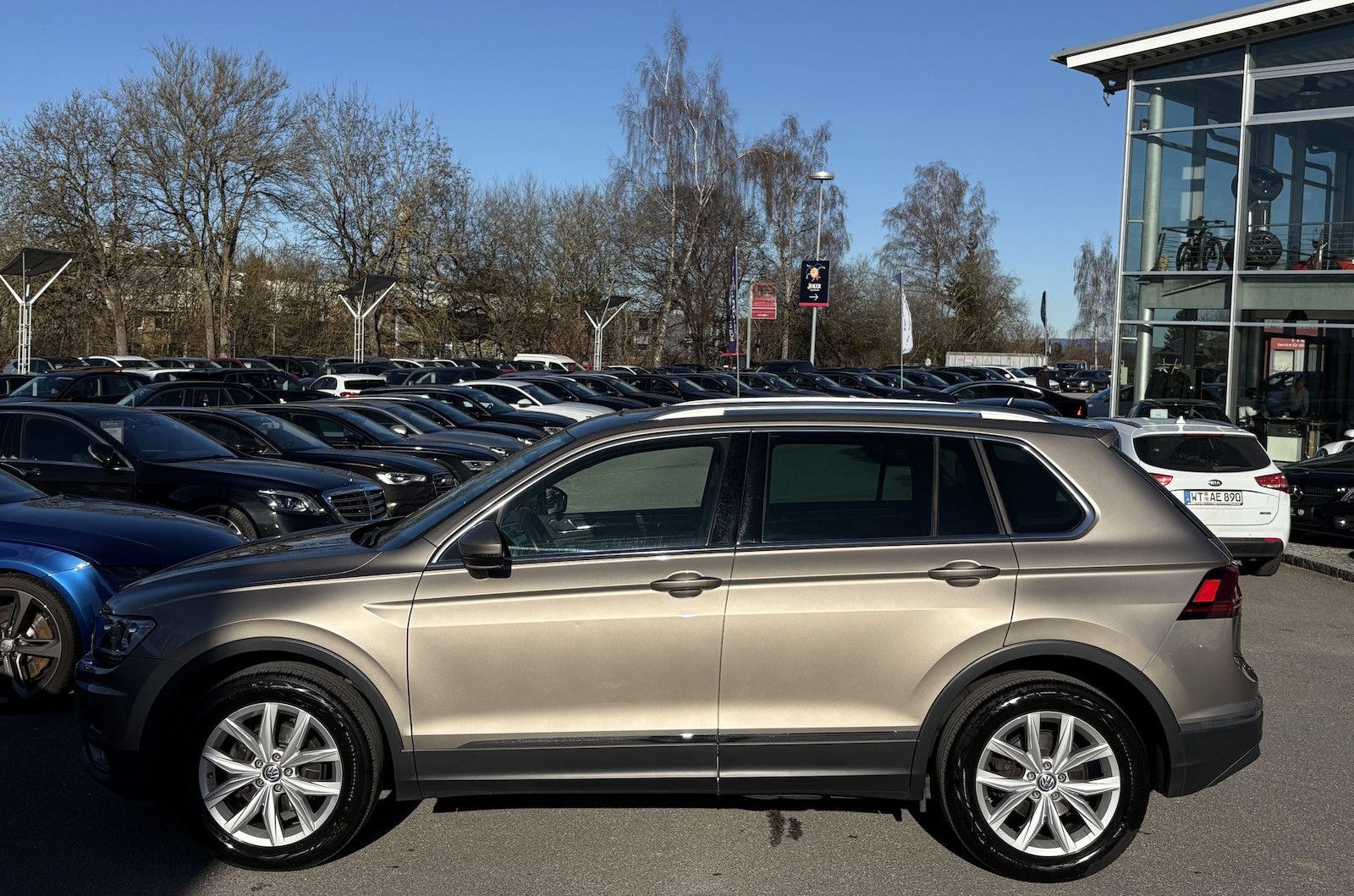 Volkswagen Tiguan 2.0 TDI HIGHLINE/4x4/PANO/STANDHEIZUNG foto 3