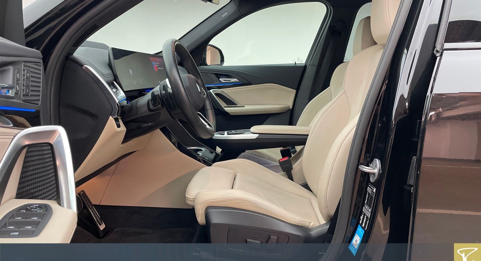 BMW X1 sDrive18d A M-Sport,Autom, HUD, Keyless, DAB foto 4
