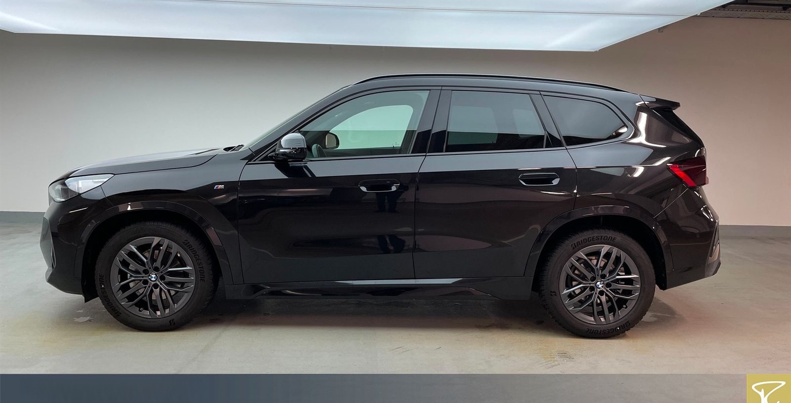 BMW X1 sDrive18d A M-Sport,Autom, HUD, Keyless, DAB foto 9