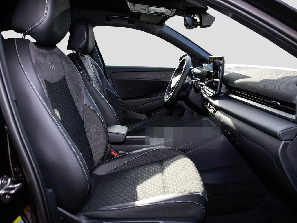Volkswagen T-Roc 1.5 eTSI DSG R-Line AHK, IQ-Light, Navi VS foto 7