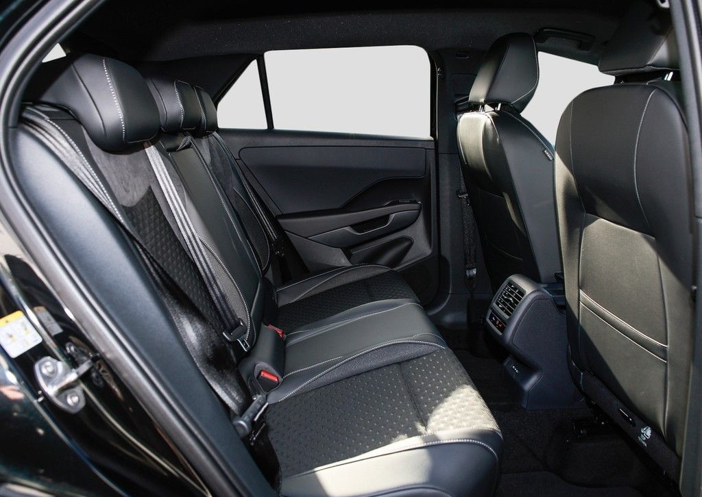 Volkswagen T-Roc 1.5 eTSI DSG R-Line AHK, IQ-Light, Navi VS foto 10