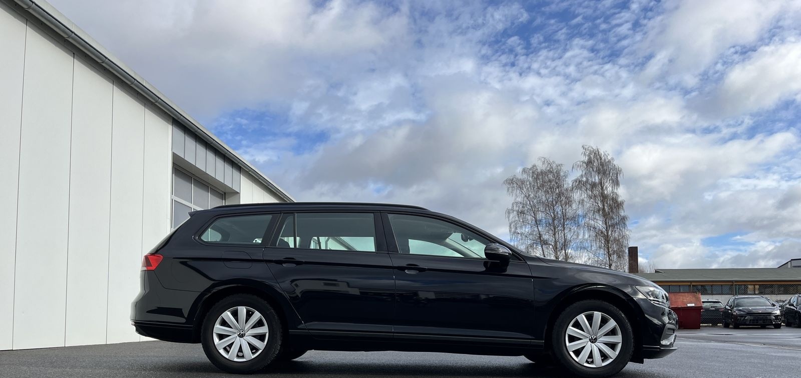 Volkswagen Passat Variant 1.5 TSI Conceptline 141€ m.20% An foto 4
