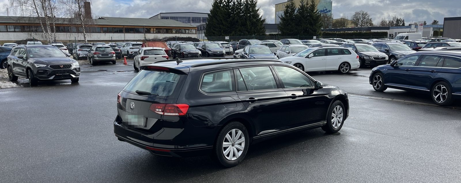 Volkswagen Passat Variant 1.5 TSI Conceptline 141€ m.20% An foto 6