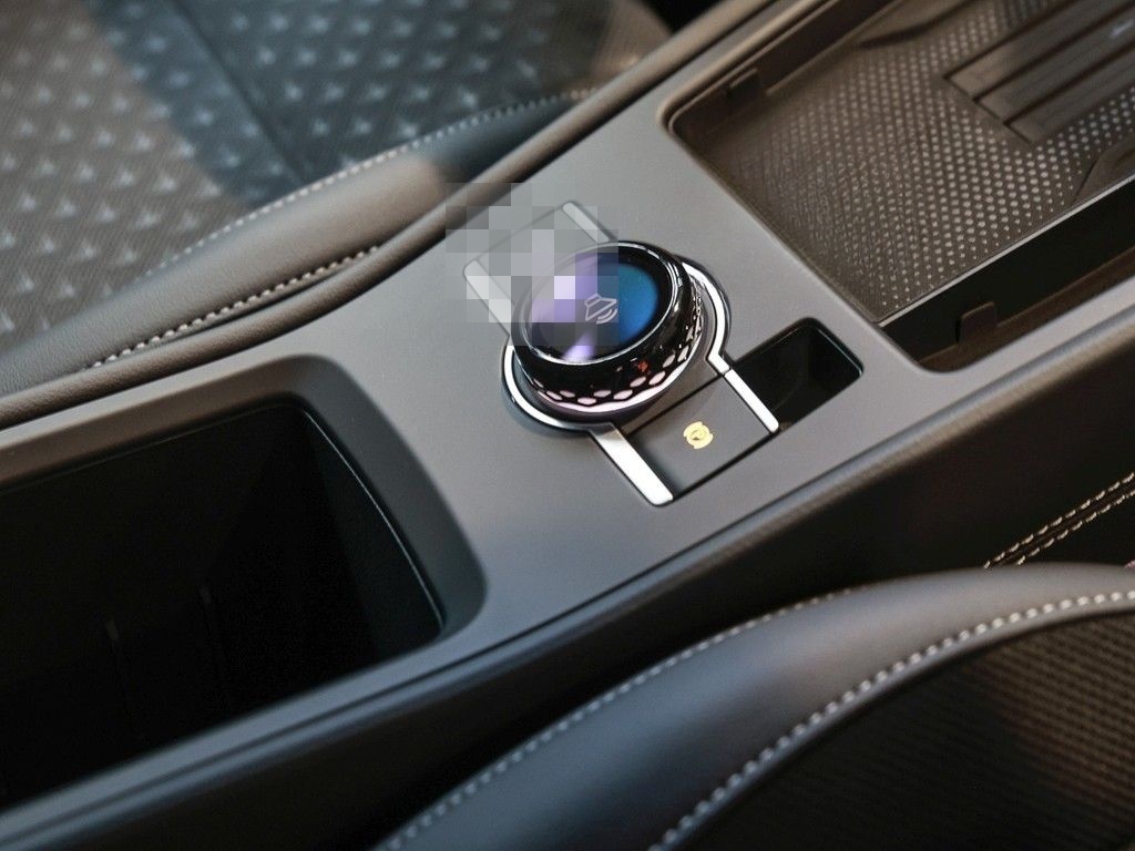 Volkswagen T-Roc 1.5 eTSI DSG R-Line AHK, IQ-Light, Navi VS foto 9