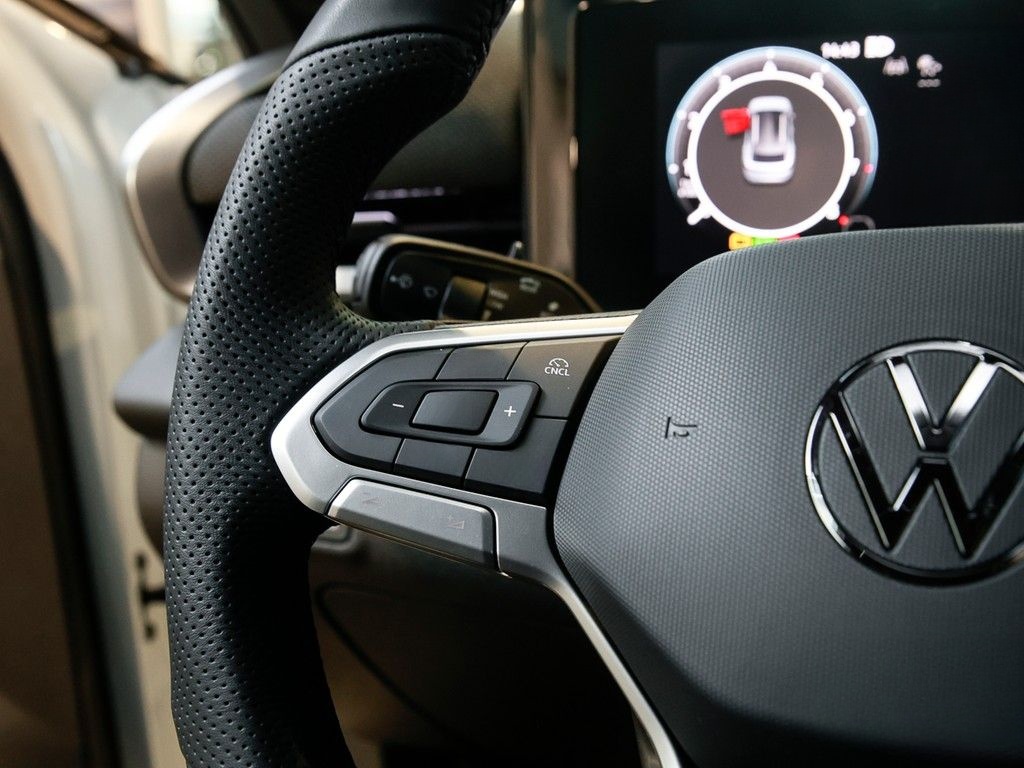Volkswagen T-Roc 1.5 eTSI DSG R-Line AHK, IQ-Light, Navi VS foto 17