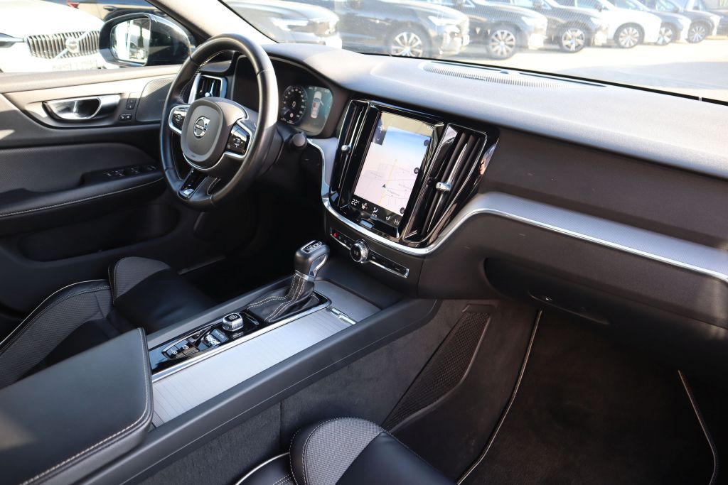 Volvo S60 T4 Geartronic RDesign|BLIS|NAVI|R-CAM|SHZG| foto 13