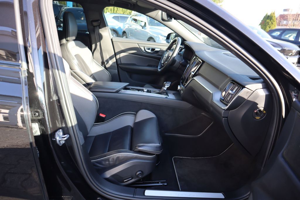 Volvo S60 T4 Geartronic RDesign|BLIS|NAVI|R-CAM|SHZG| foto 14