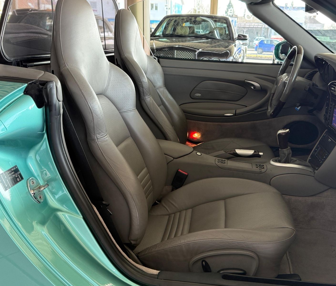 Porsche 911 (996) Carrera 4 Cabriolet SPORT-AGA/HARDTOP foto 12