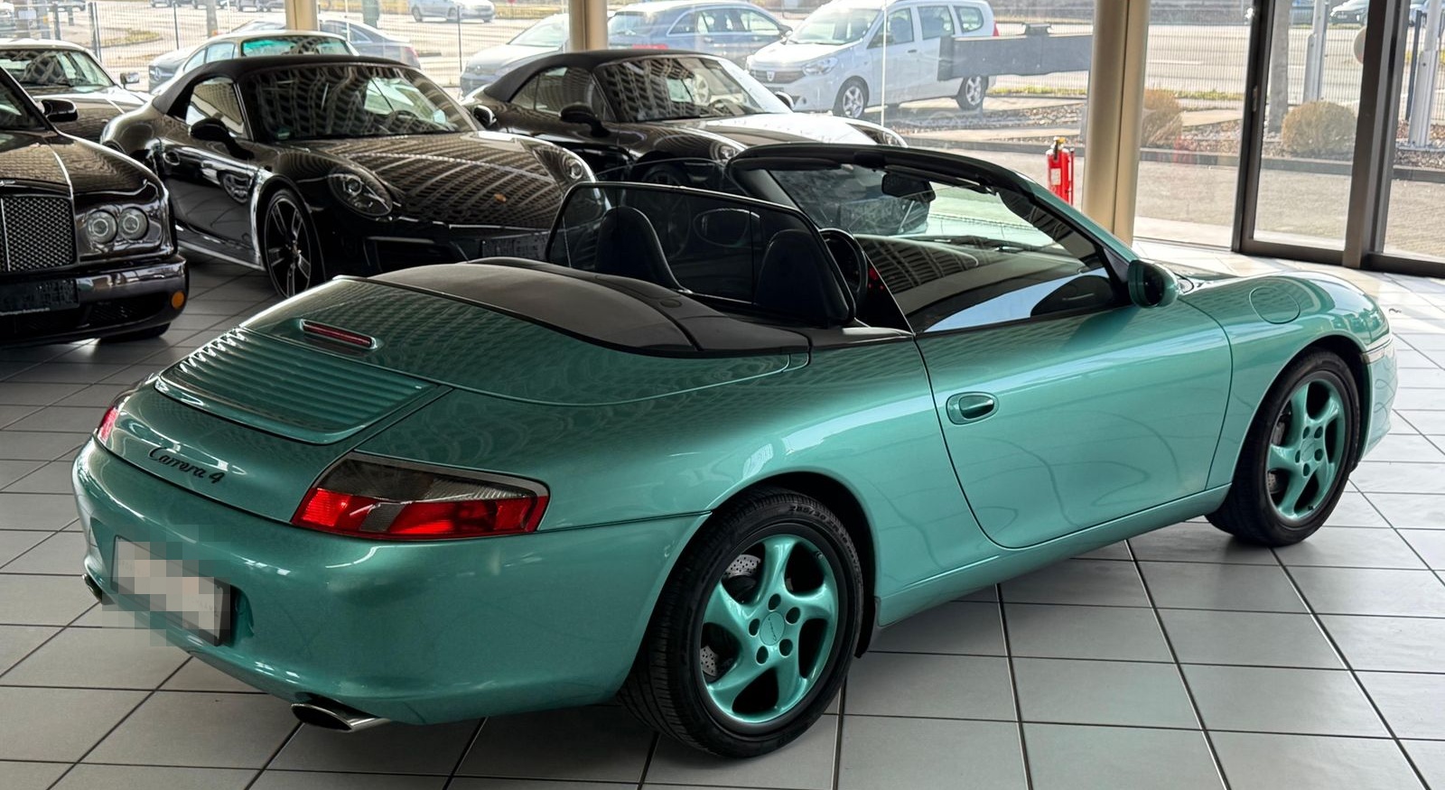 Porsche 911 (996) Carrera 4 Cabriolet SPORT-AGA/HARDTOP foto 4