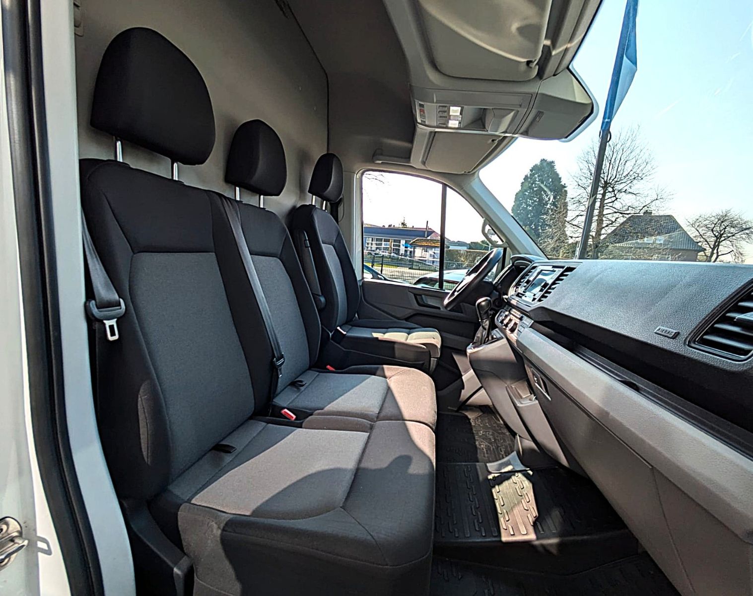 Volkswagen Crafter Kasten AUT. L4H2 KLIMA SITZHZG ACC NAVI foto 19