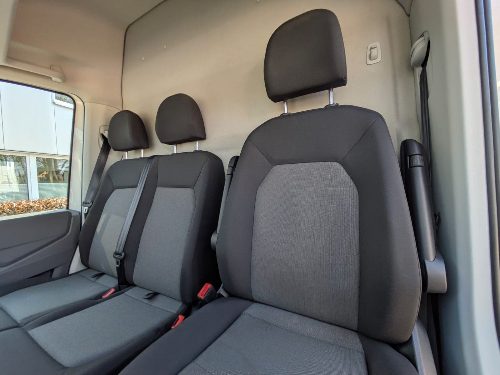 Volkswagen Crafter Kasten AUT. L4H2 KLIMA SITZHZG ACC NAVI foto 21