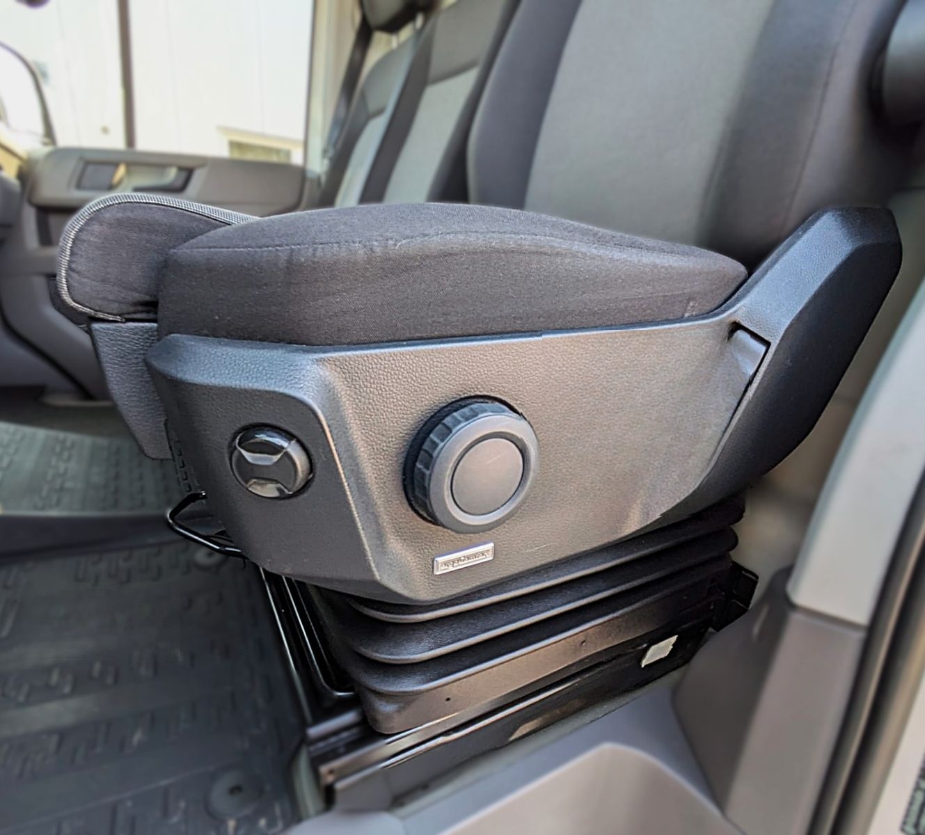 Volkswagen Crafter Kasten AUT. L4H2 KLIMA SITZHZG ACC NAVI foto 22