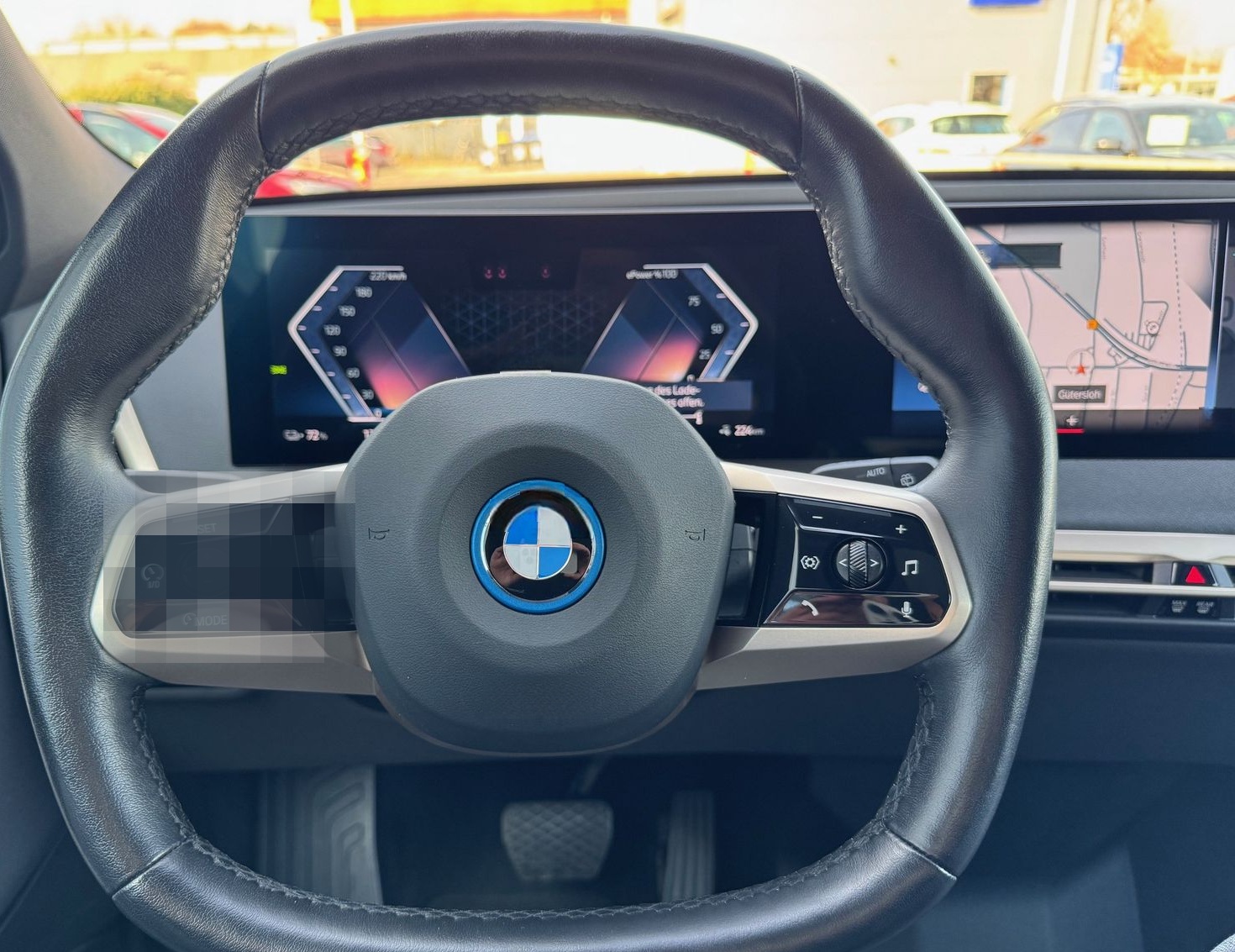 BMW iX xDrive40 Sport PanoramaSky AHK Laser foto 12