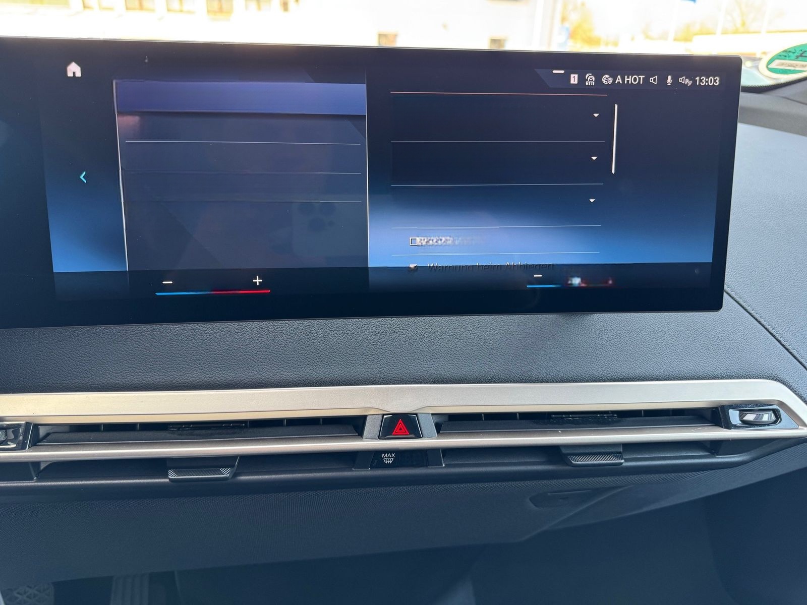 BMW iX xDrive40 Sport PanoramaSky AHK Laser foto 17