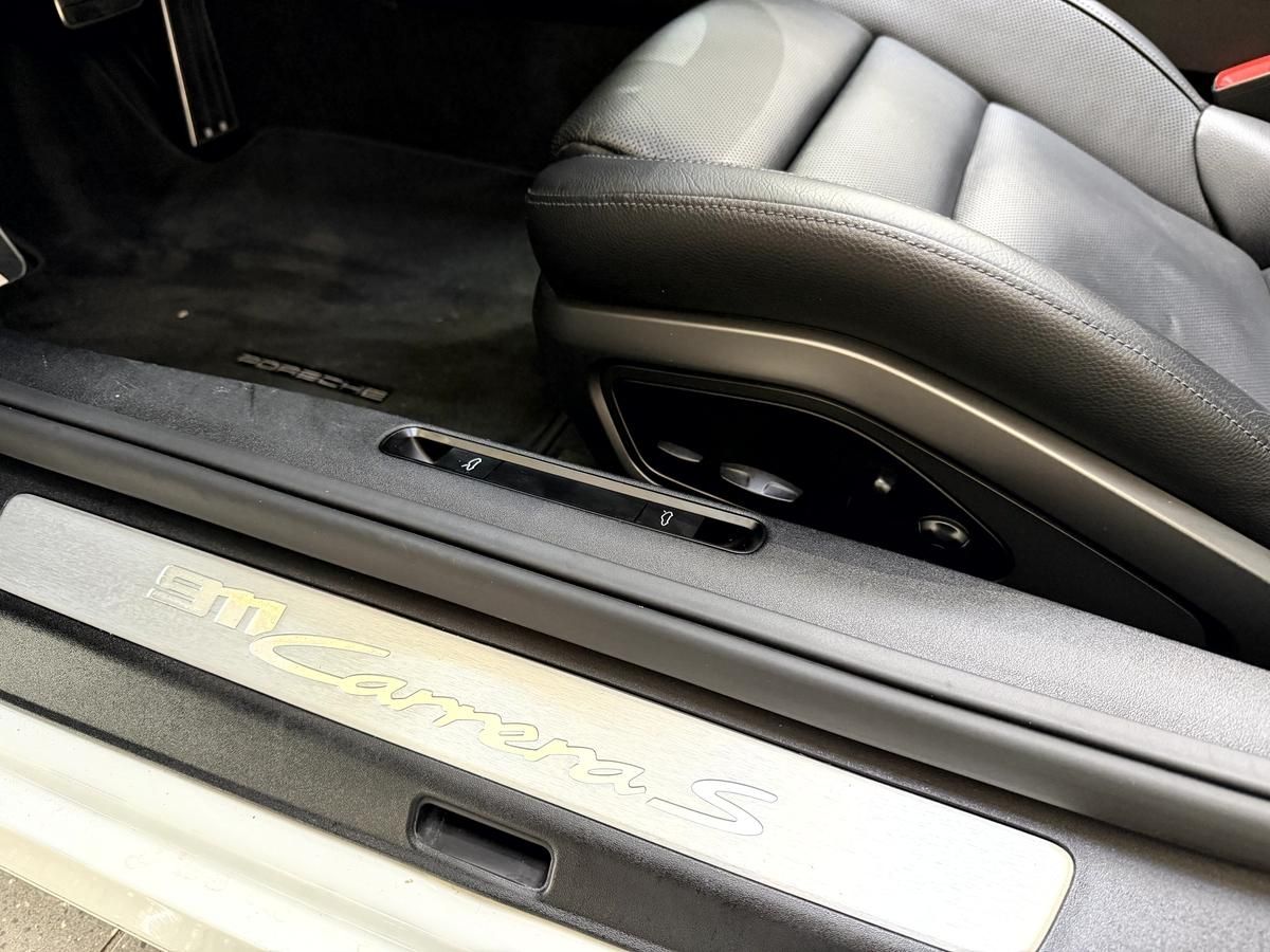 Porsche 911 Carrera S Cabrio LED 14-Wege Sport-AGA BOSE  foto 17