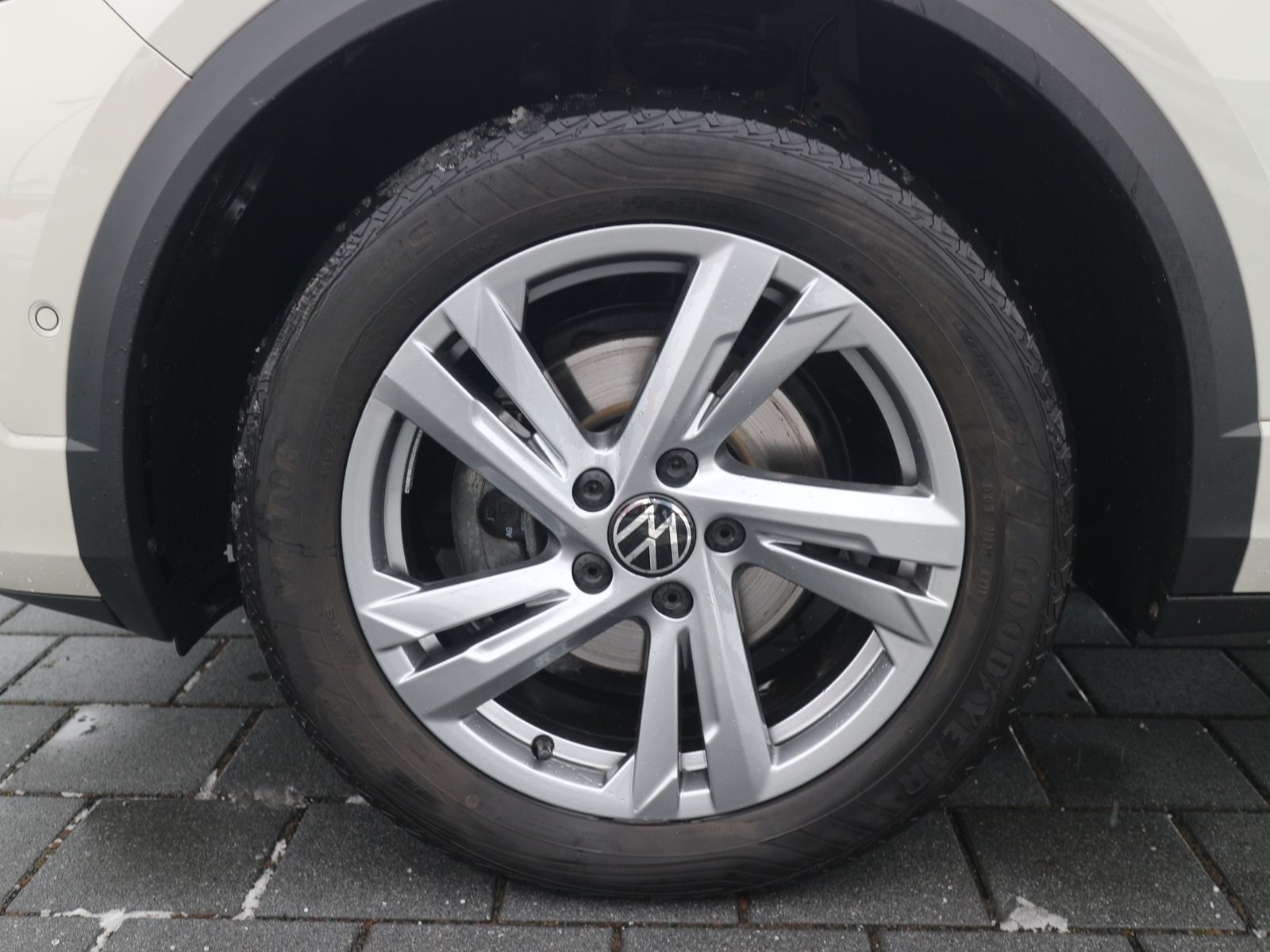 Volkswagen T-Roc 1.0 TSI R-Line KLIMA LED ALU foto 8