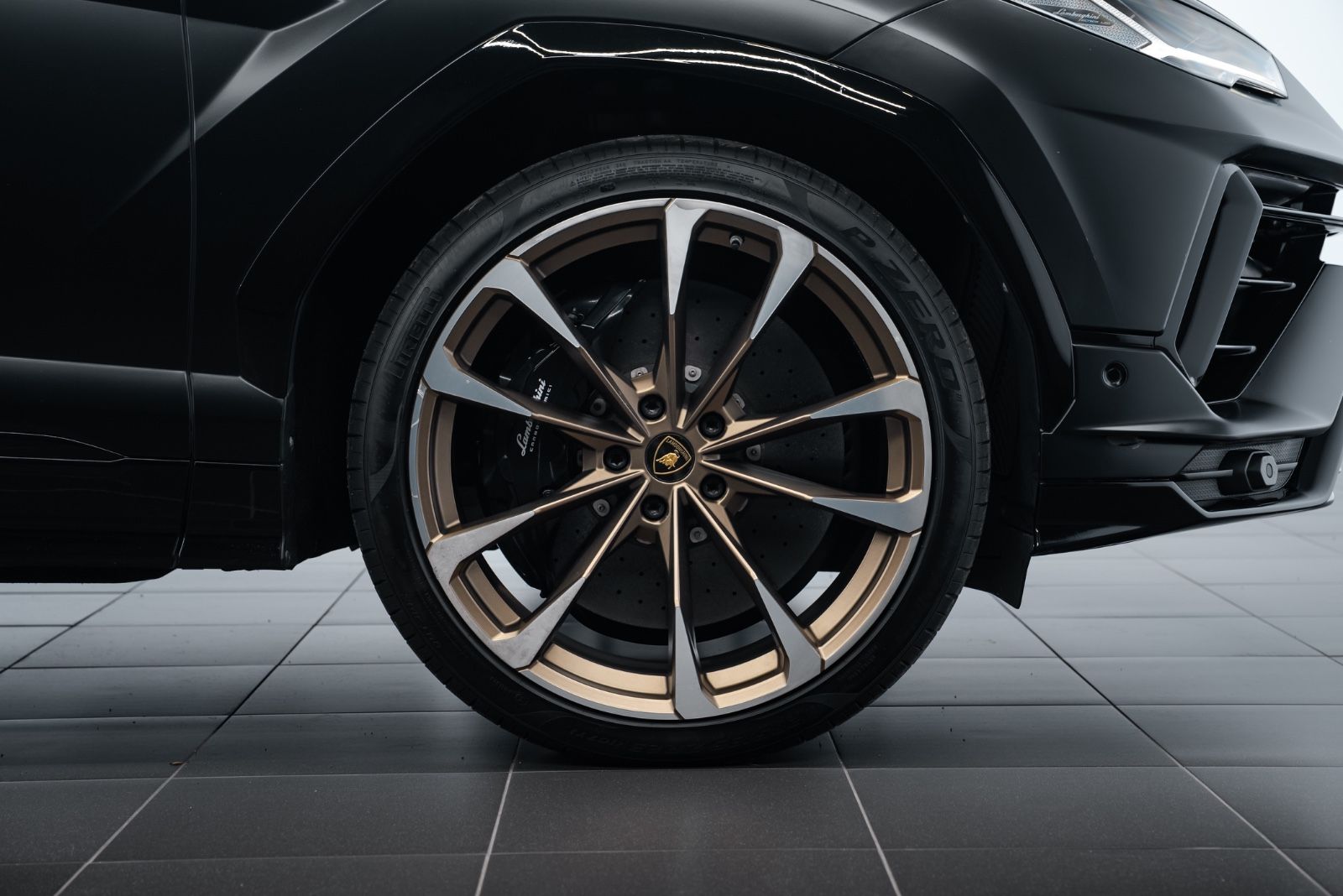 Lamborghini Urus S CARBON/B&O/AKRAPOVIC/PANO/23"/STYLE foto 5