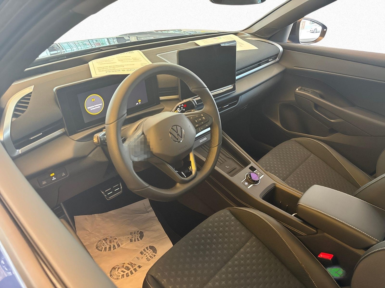 Volkswagen T-Roc R-Line 1.5 l eTSI OPF 110 kW (150 PS) 7-Ga foto 8