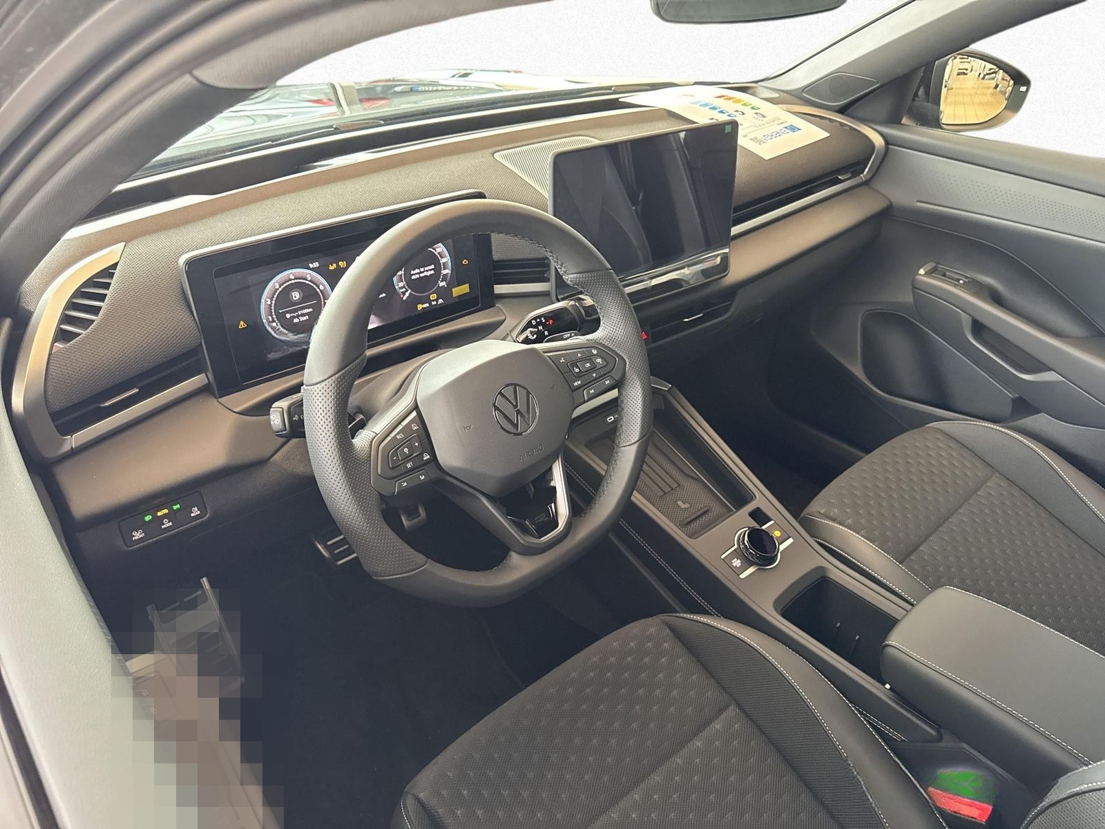 Volkswagen T-Roc R-Line 1.5 l eTSI OPF 110 kW (150 PS) 7-Ga foto 8
