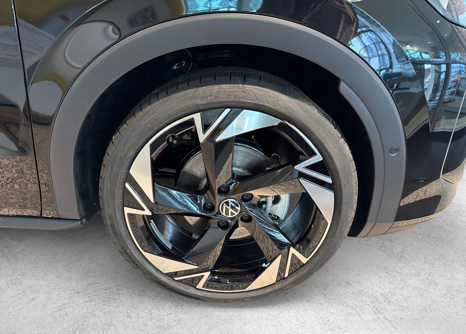 Volkswagen T-Roc R-Line 1.5 l eTSI OPF 110 kW (150 PS) 7-Ga foto 4
