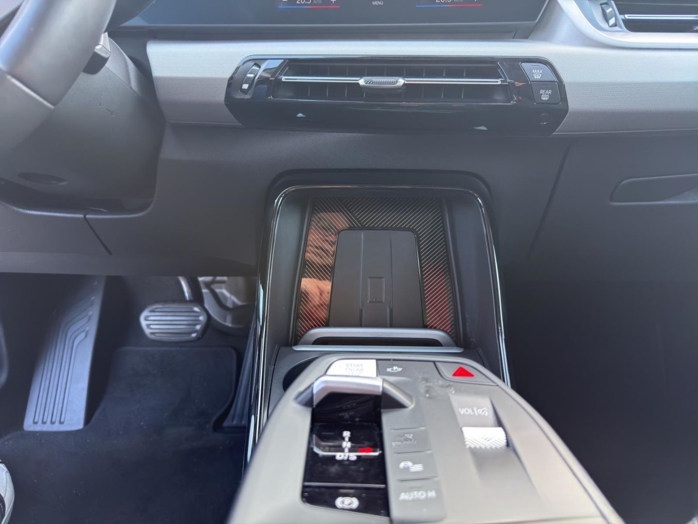 BMW X1 20 dA xDrive Ad. LED KAMERA KEYLESS NAVI SHZ foto 16