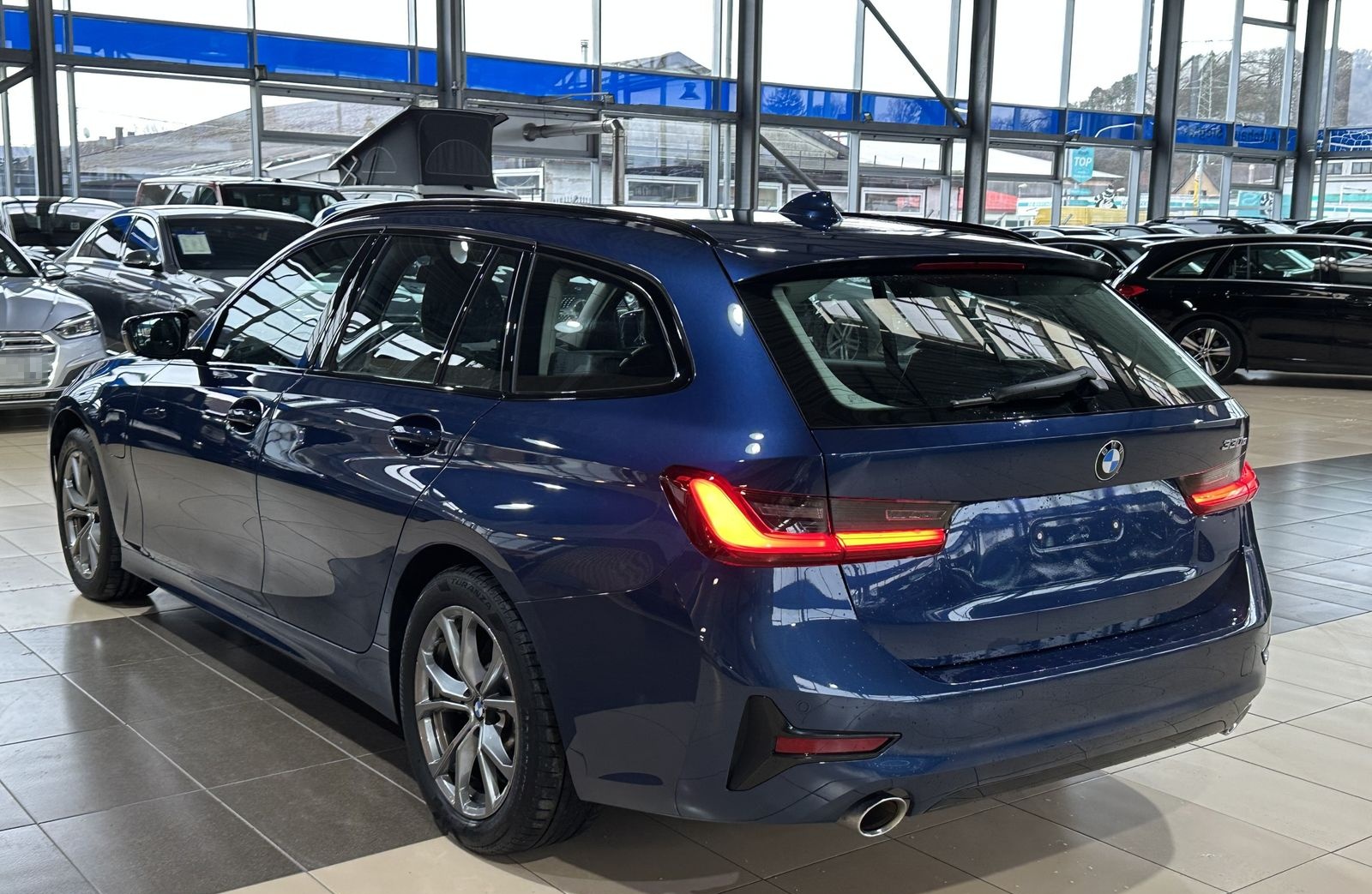 BMW 330 e Sport Line LED ACC PDC SHZ DAB dig.Cockpit foto 3