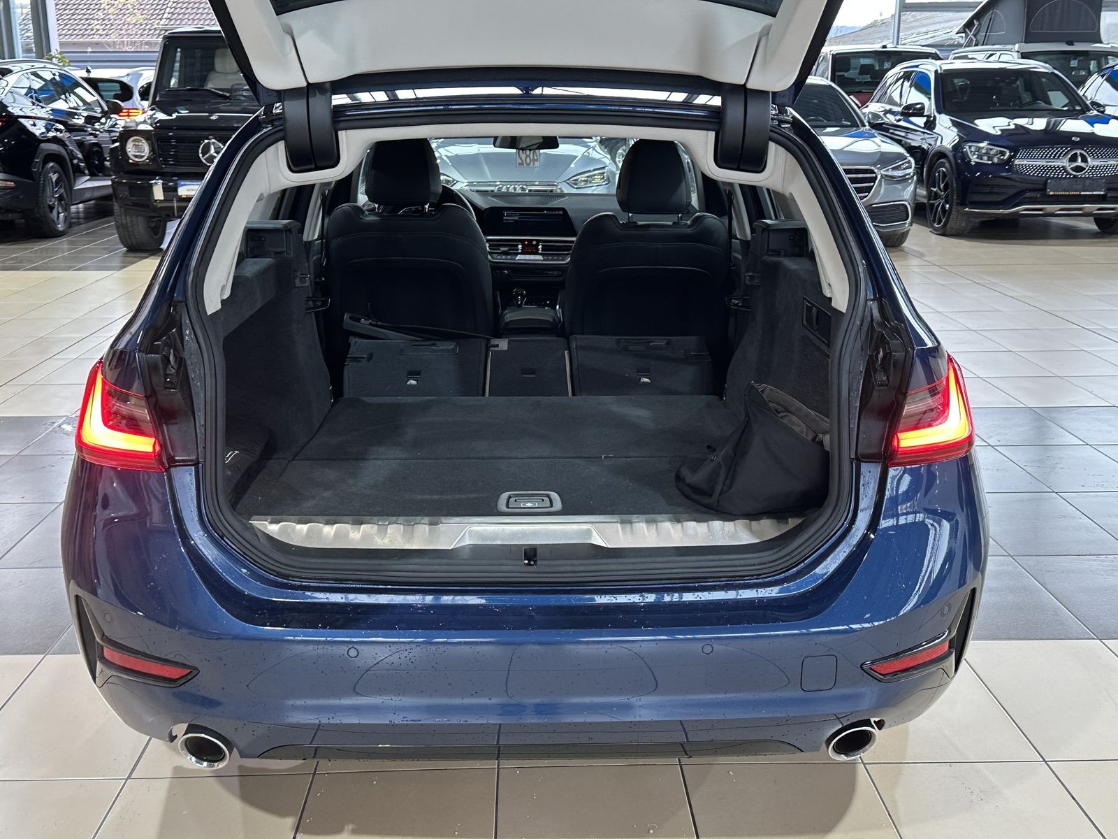 BMW 330 e Sport Line LED ACC PDC SHZ DAB dig.Cockpit foto 4