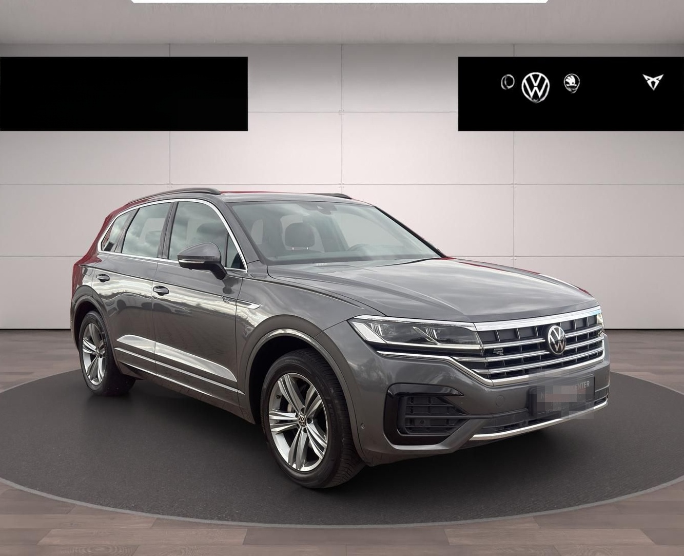 Volkswagen Touareg 3.0 V6 TDI DSG R-Line 4x4*ST.HZG*PANO*36 foto 3