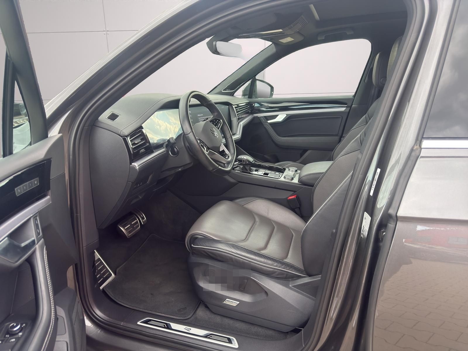 Volkswagen Touareg 3.0 V6 TDI DSG R-Line 4x4*ST.HZG*PANO*36 foto 6