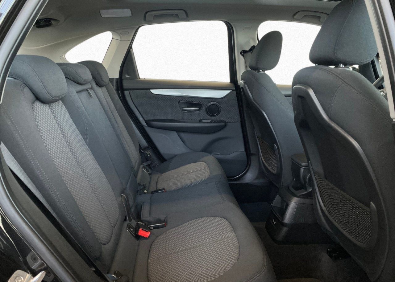 BMW 218d xDrive Active Tourer Aut.AHK,PANO,DA,PA,KAM foto 10