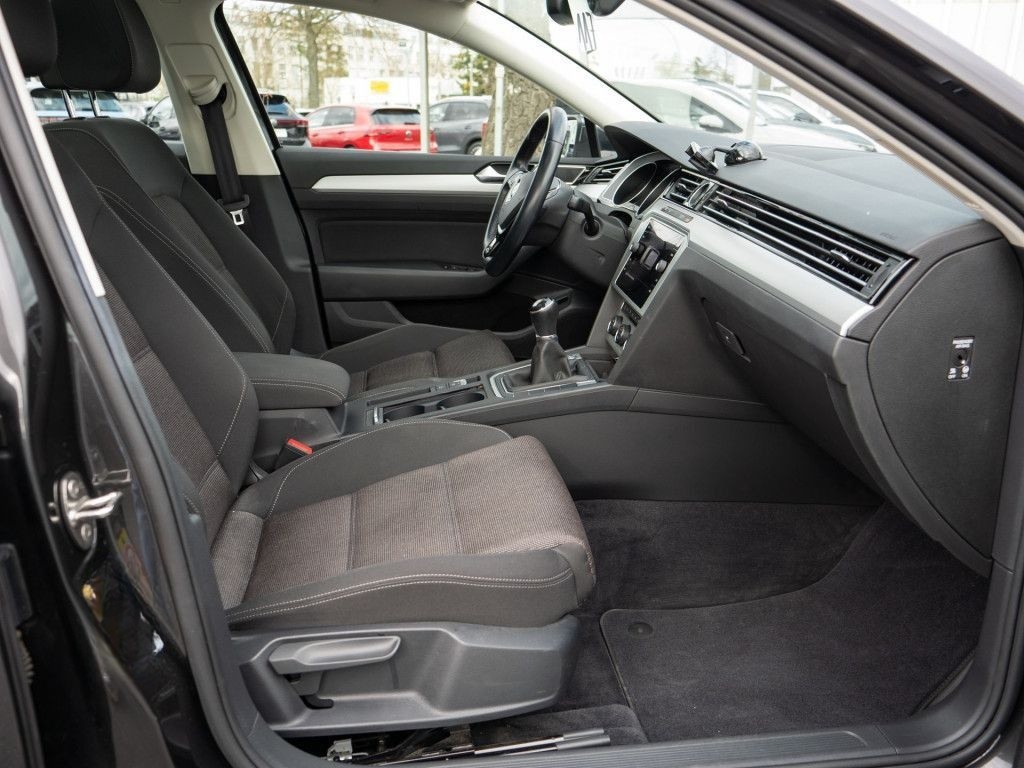 Volkswagen Passat Variant 1.4 TSI Comf. P-Dach AHK PDC SHZ foto 6
