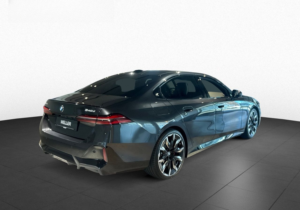 BMW 540d xdrive M-Sport HUD H&K Pano foto 6