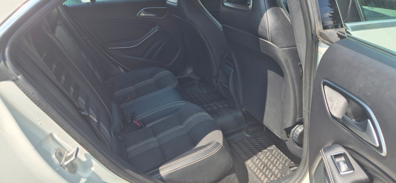 Mercedes-Benz CLA 180 Urban/7G-TRONIC/Limousine  foto 11
