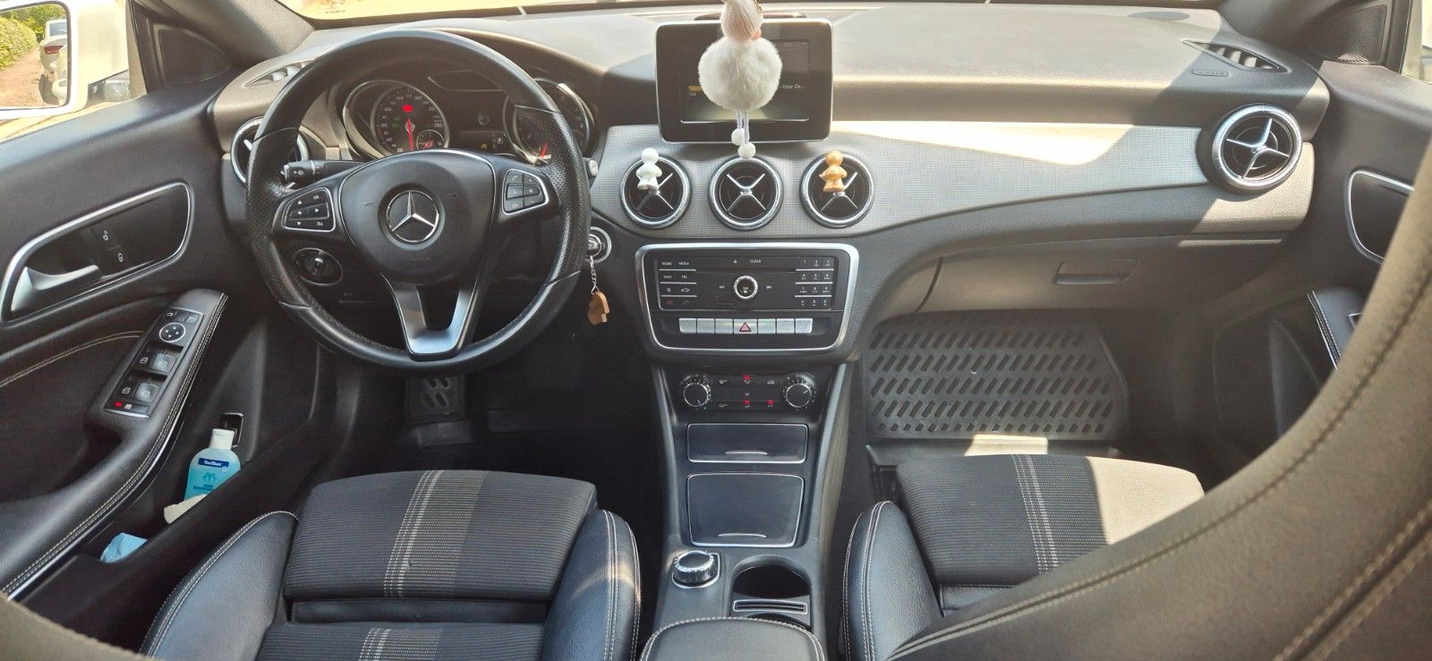 Mercedes-Benz CLA 180 Urban/7G-TRONIC/Limousine  foto 12