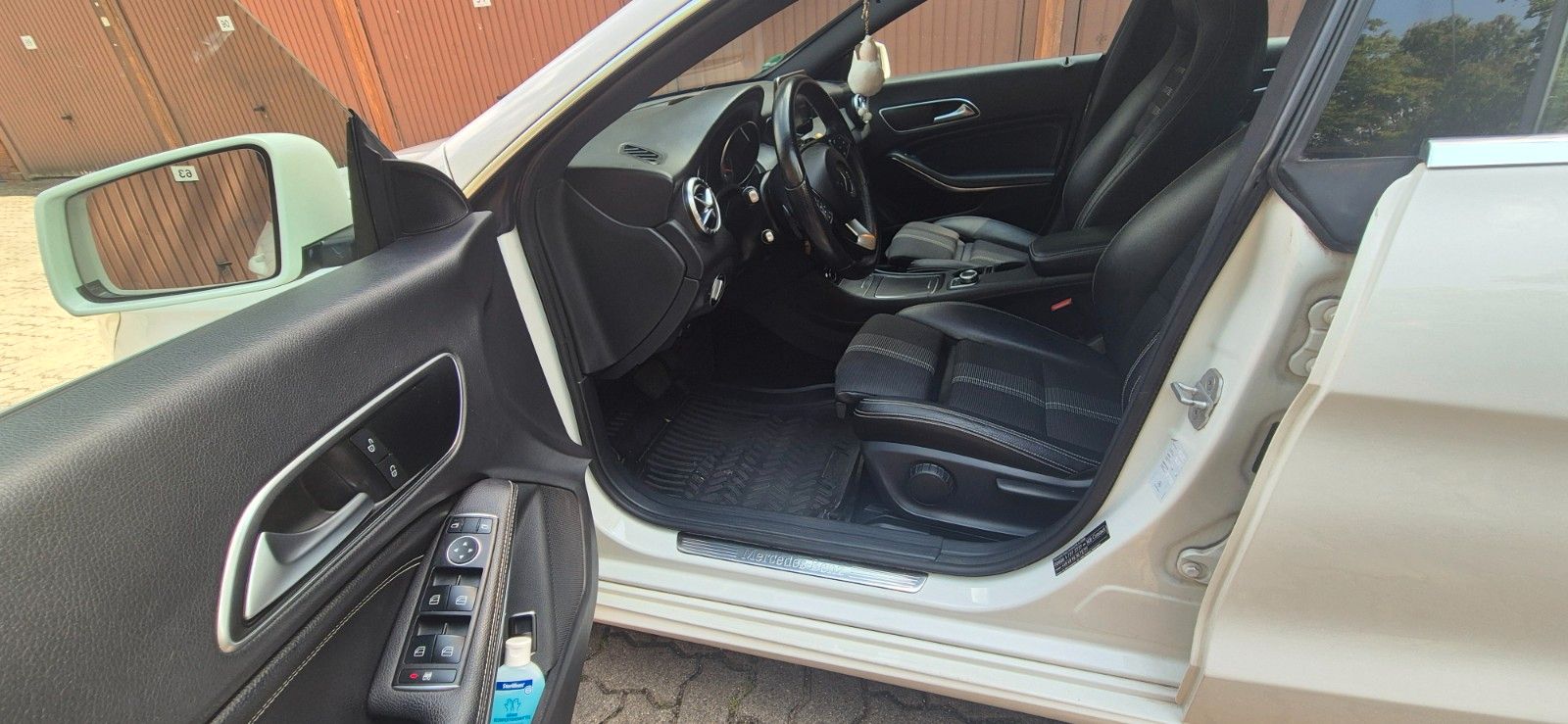 Mercedes-Benz CLA 180 Urban/7G-TRONIC/Limousine  foto 14