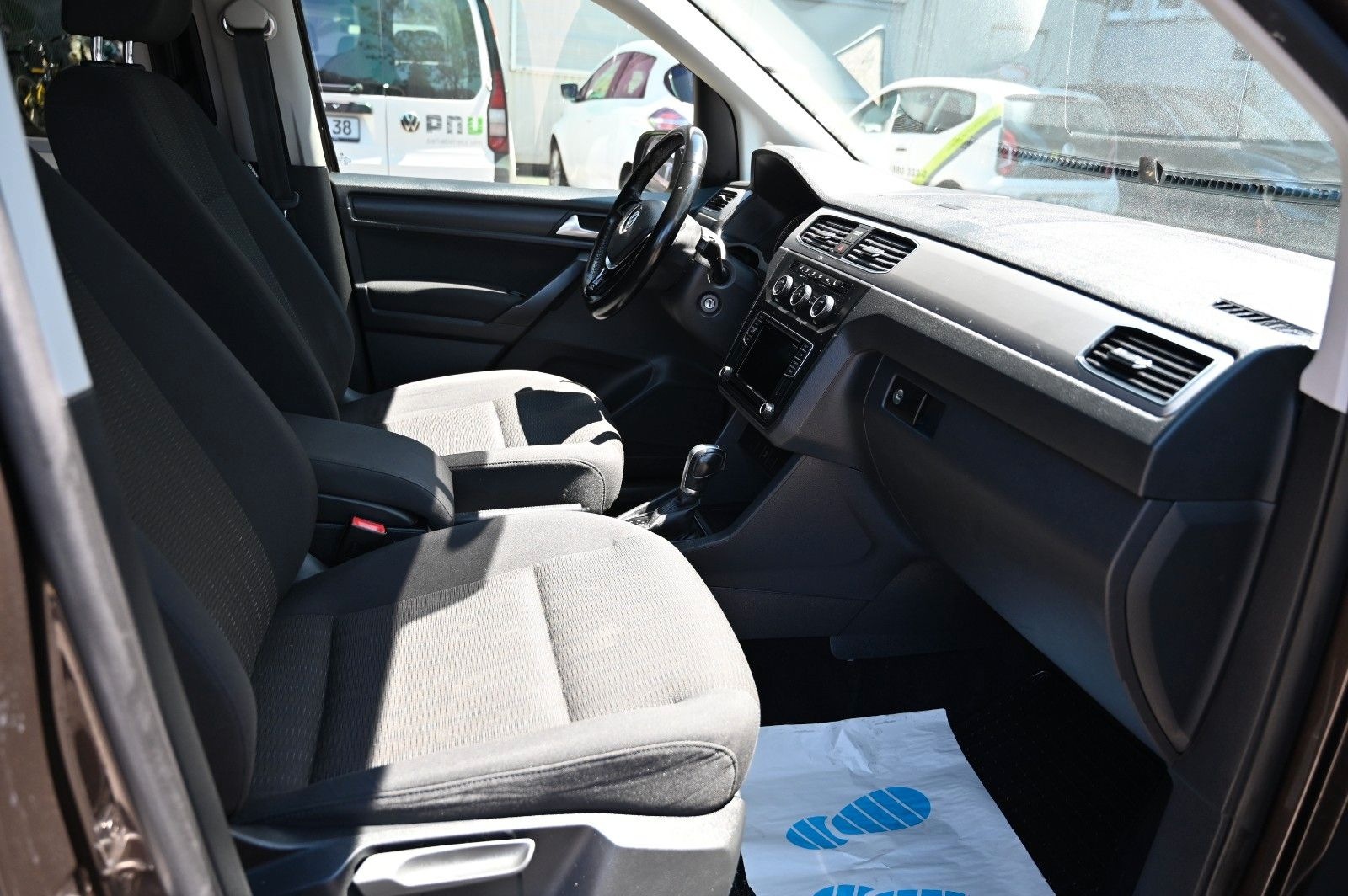 Volkswagen Caddy PKW Maxi Comfortline/7 SITZE/AHK foto 17