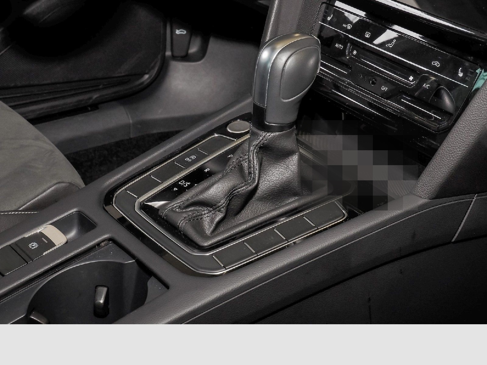 Volkswagen Passat Variant 2.0 TDI DSG Elegance-Navi*AHK*Kam foto 8