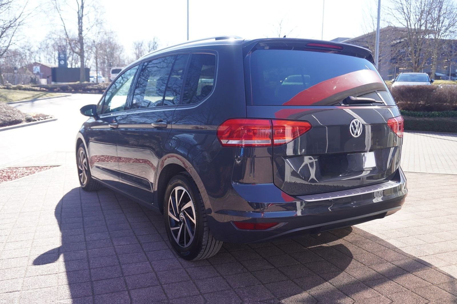 Volkswagen Touran 1.5 TSI Join LED Standheizung Navi ACC foto 3