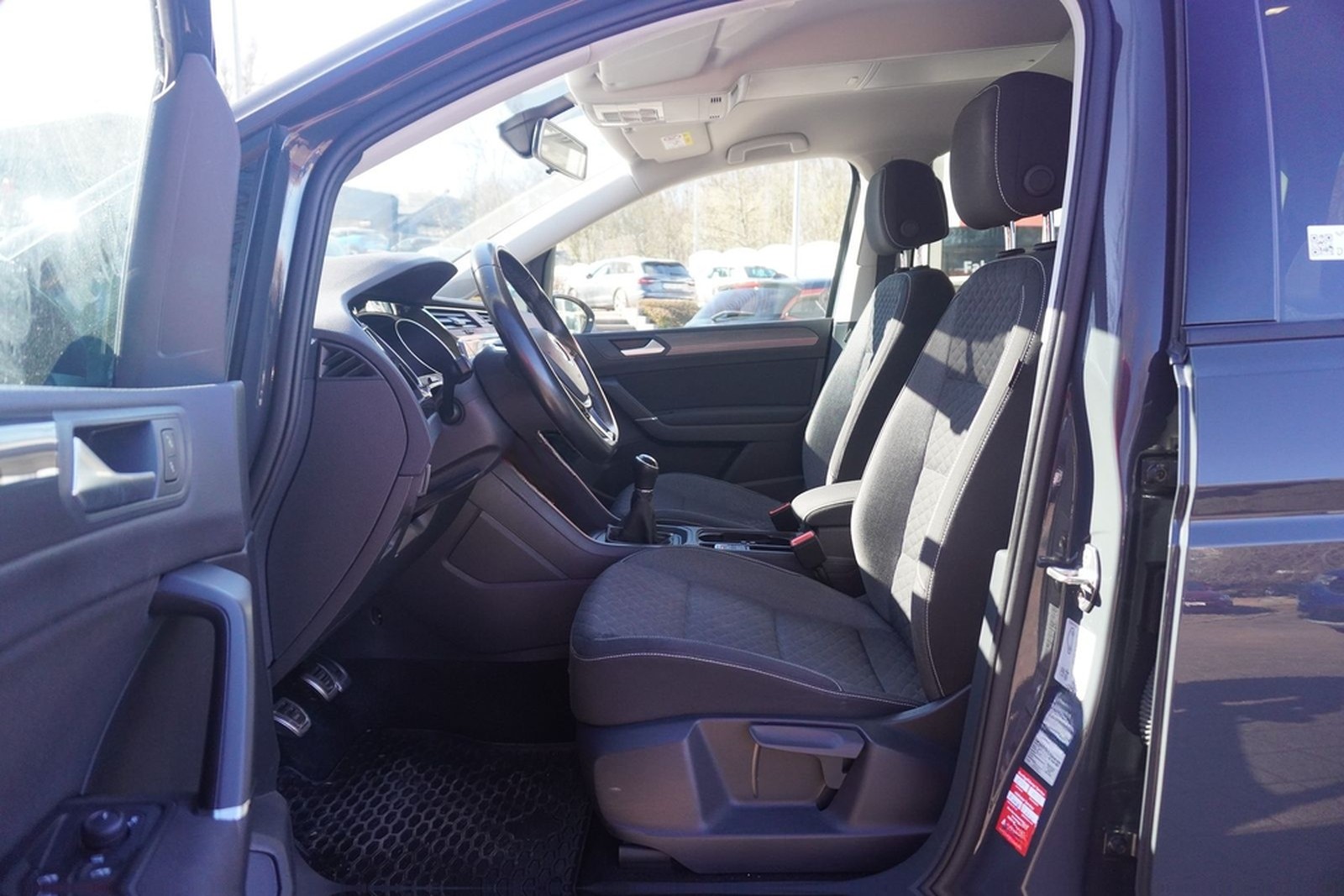 Volkswagen Touran 1.5 TSI Join LED Standheizung Navi ACC foto 33