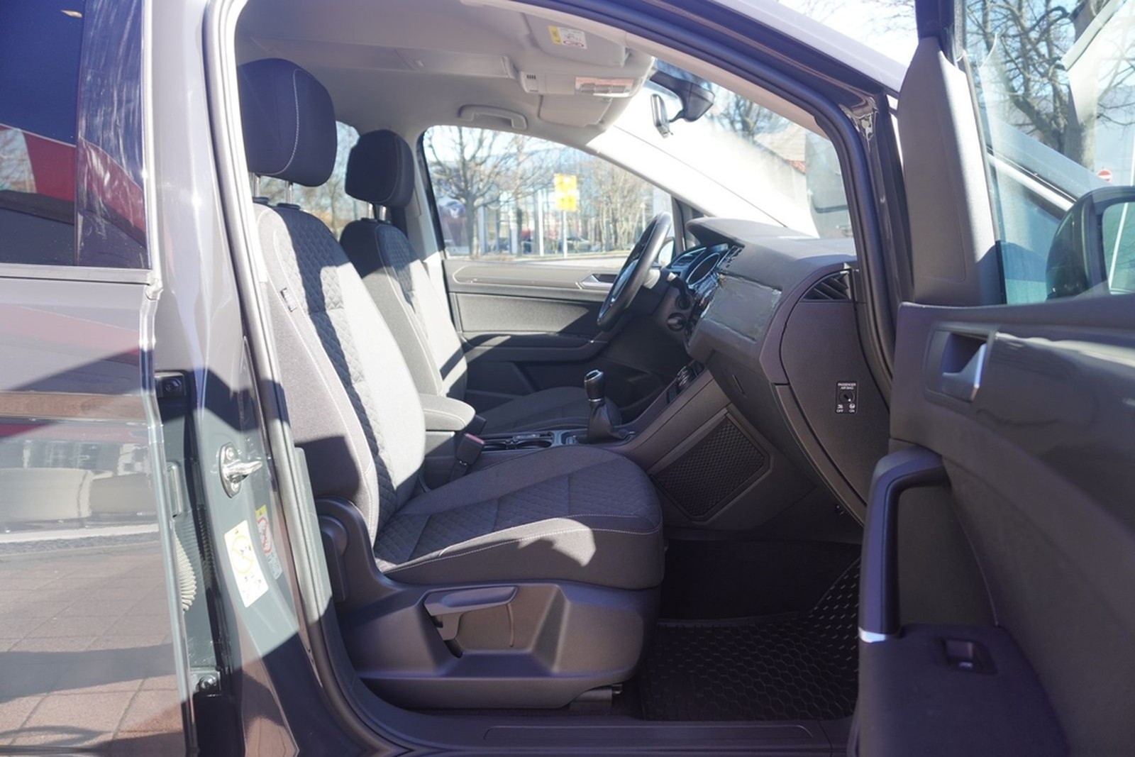 Volkswagen Touran 1.5 TSI Join LED Standheizung Navi ACC foto 34