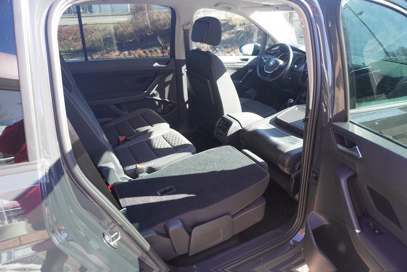 Volkswagen Touran 1.5 TSI Join LED Standheizung Navi ACC foto 37