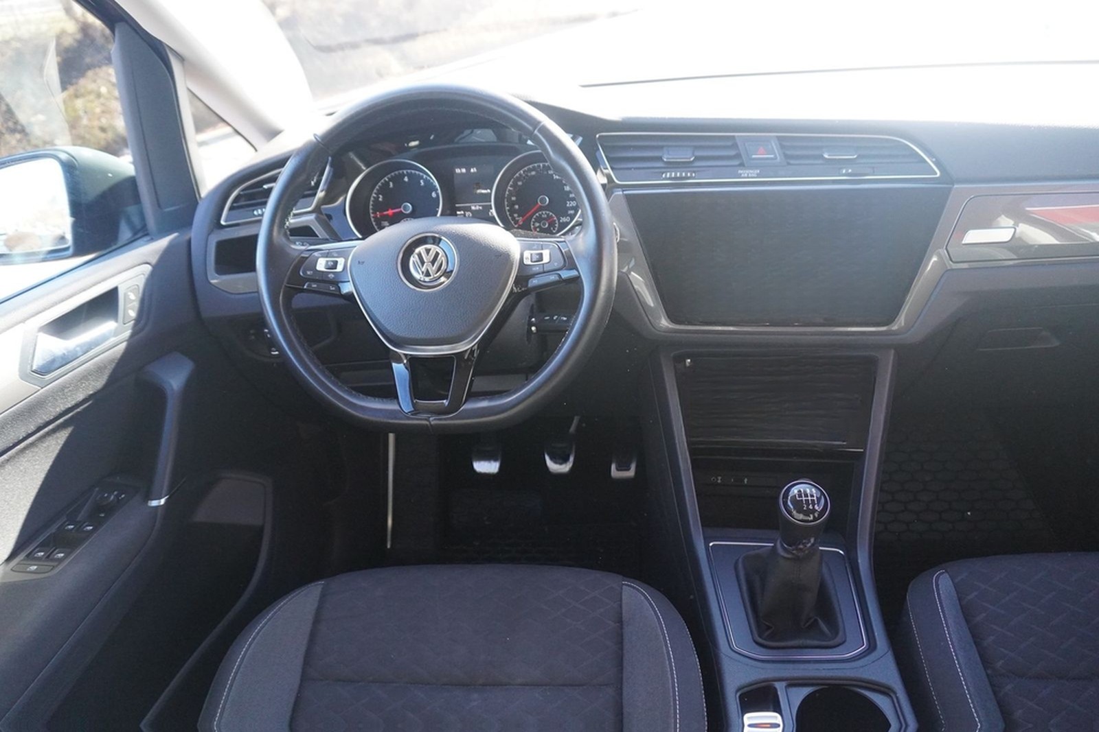 Volkswagen Touran 1.5 TSI Join LED Standheizung Navi ACC foto 10