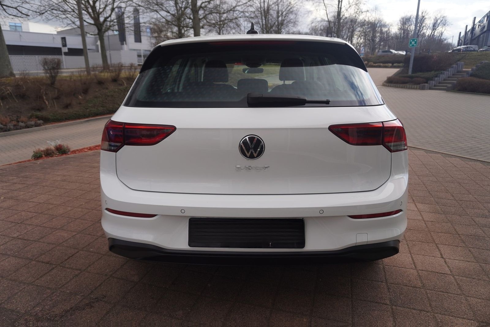 Volkswagen Golf VIII 1.0 eTSI LED Navi ACC Sitzheizung foto 4