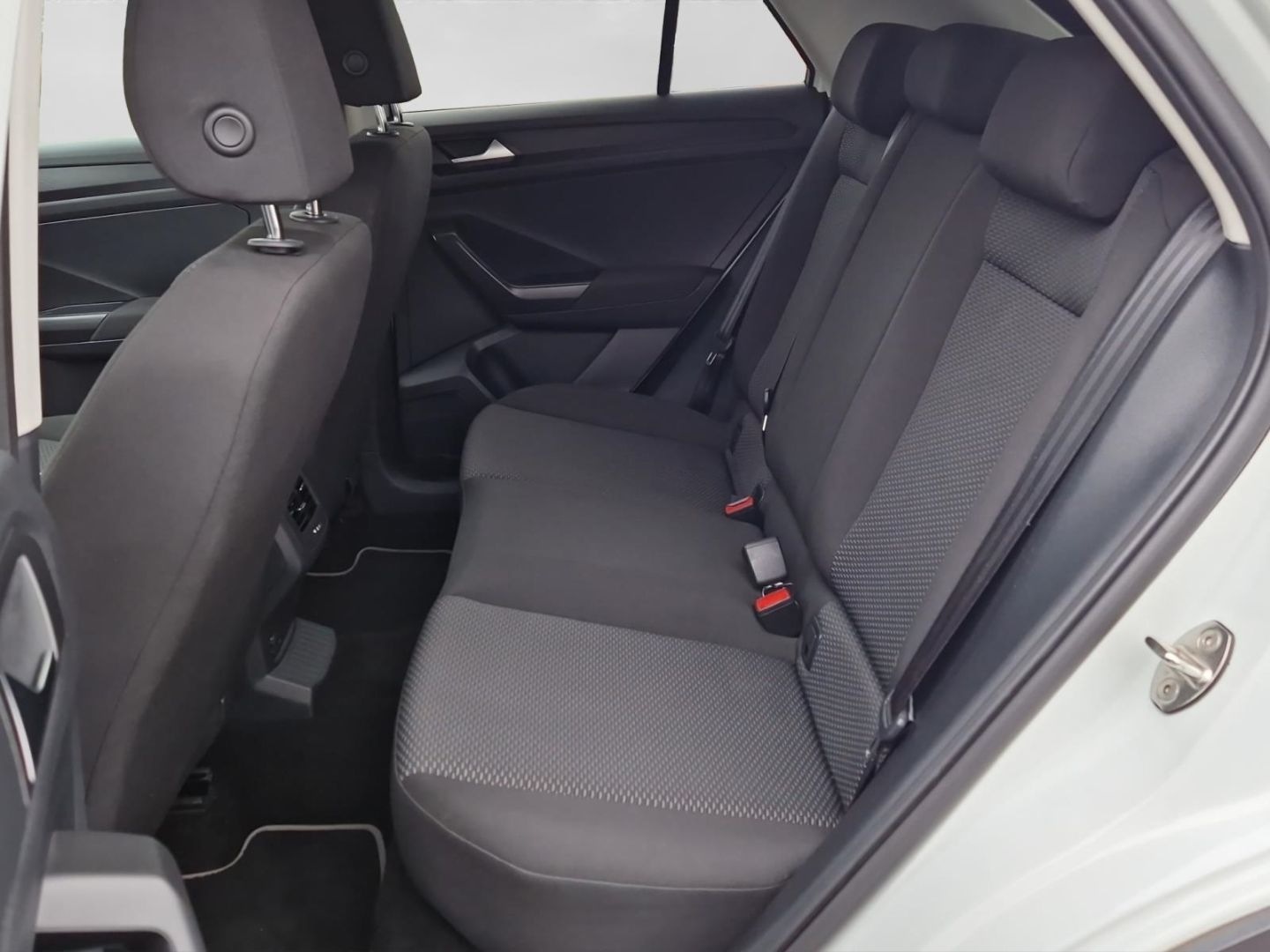 Volkswagen T-Roc 1.6 TDI *APP-CONN.*NAVI*SITZHZG.*PDC* foto 13