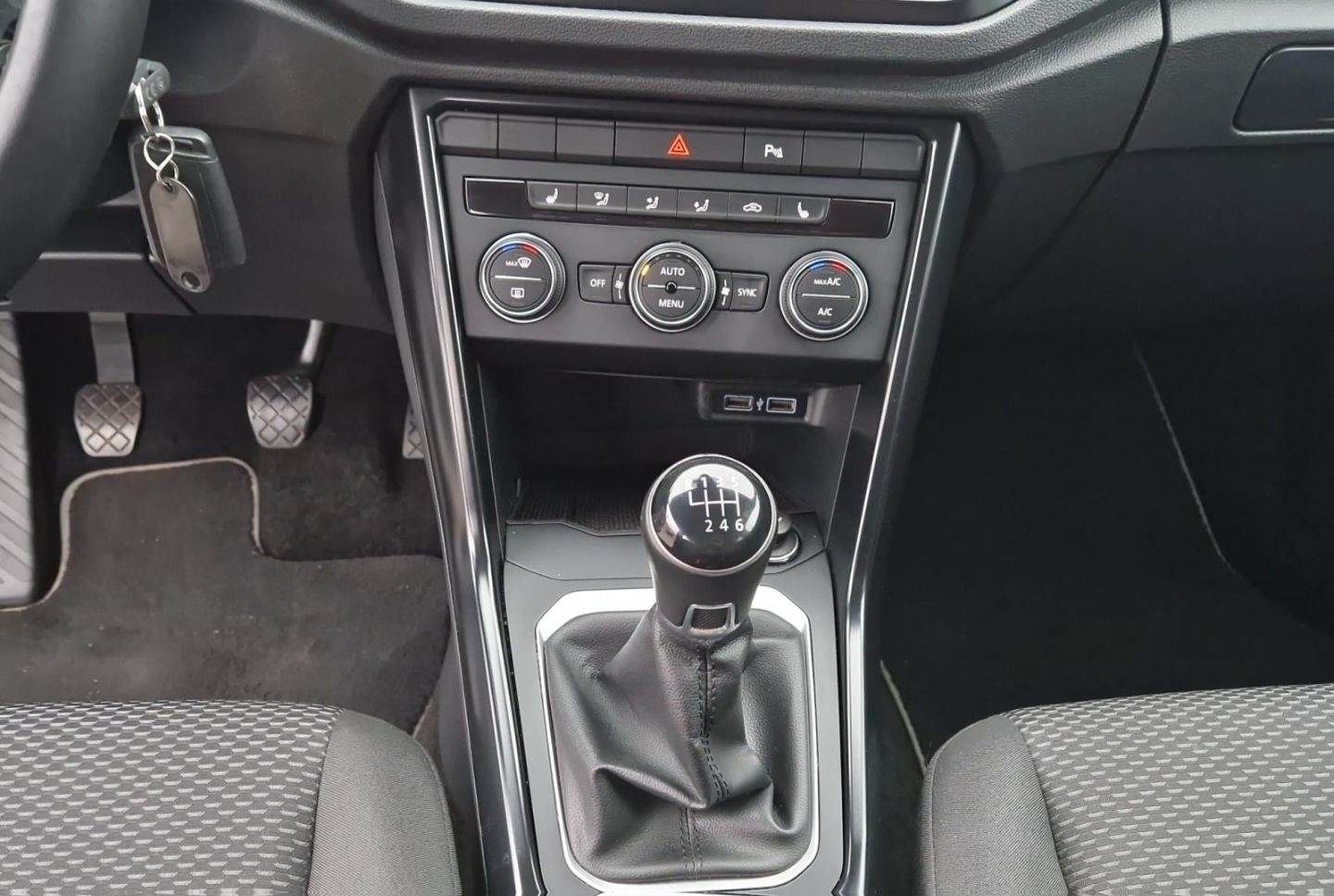 Volkswagen T-Roc 1.6 TDI *APP-CONN.*NAVI*SITZHZG.*PDC* foto 15