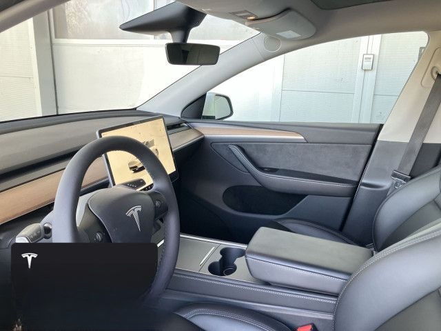 Tesla Model Y Long Range AWD foto 11