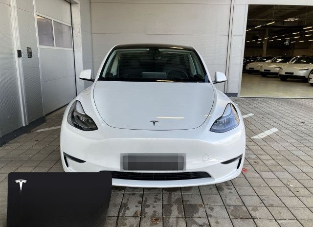 Tesla Model Y Long Range AWD foto 3